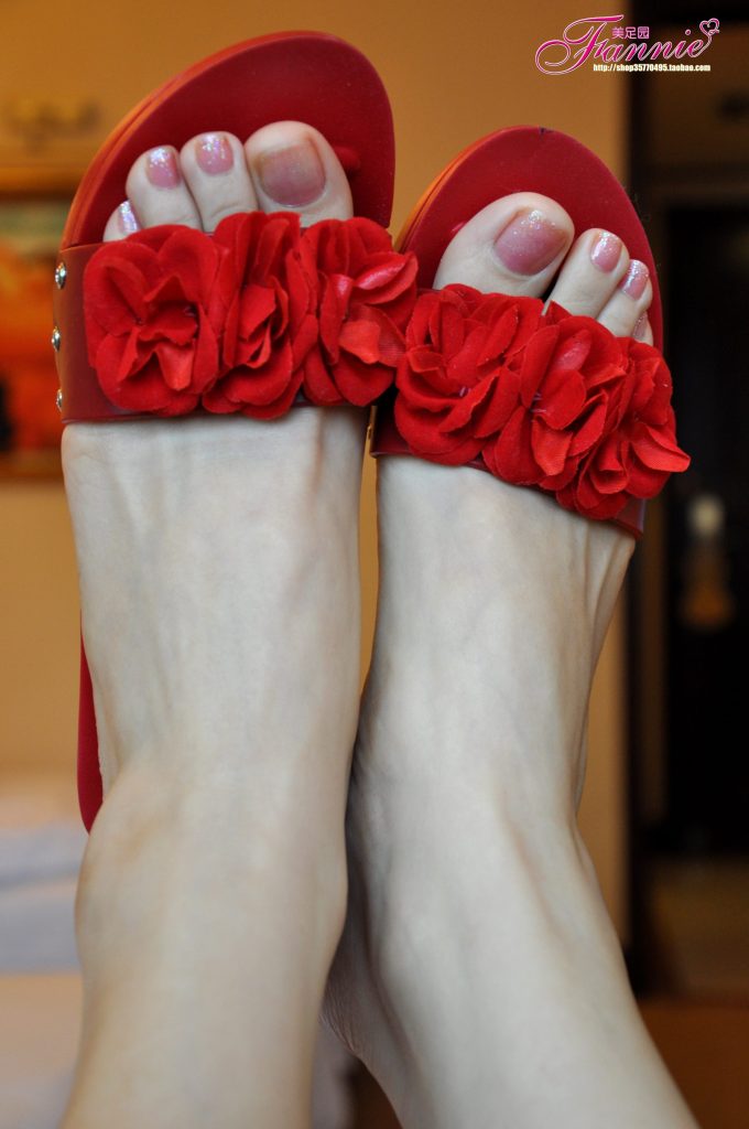 Fannie芬妮每足園 No.318 夢中的婚禮 紅玫瑰 [74P/214MB]插圖