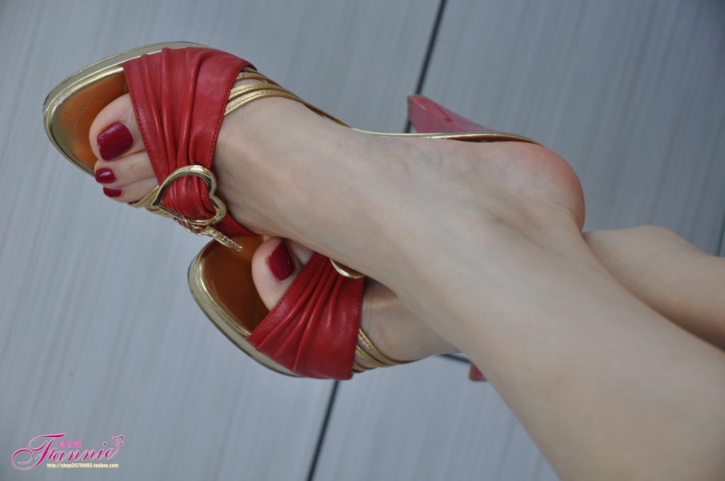 Fannie芬妮每足園 No.344 那抹醉人的紅 [58P/144MB]插圖1