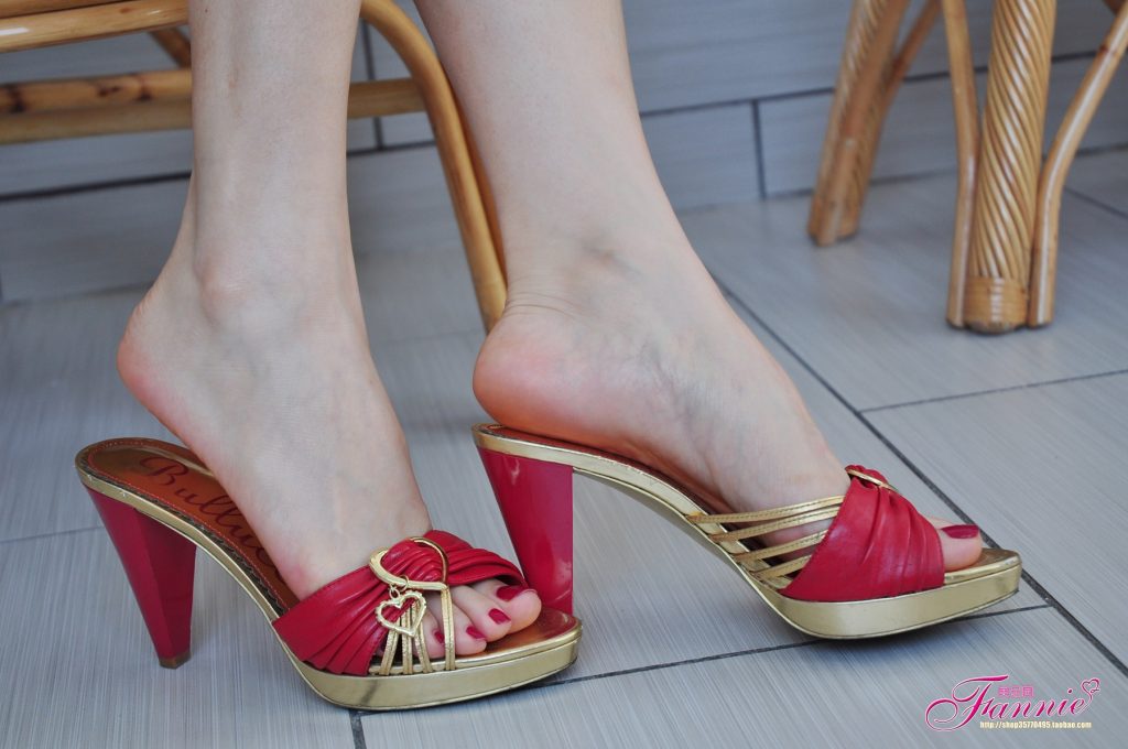 Fannie芬妮每足園 No.344 那抹醉人的紅 [58P/144MB]插圖2