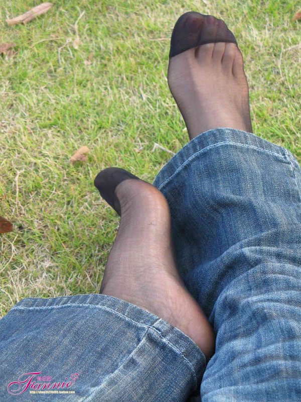 Fannie芬妮每足園 No.363 竊竊私語黑絲 [103P/298MB]-無料攝影圈