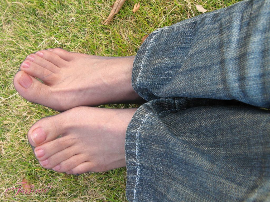 Fannie芬妮每足園 No.364 竊竊私語(yǔ)灰絲 [88P/236MB]插圖3