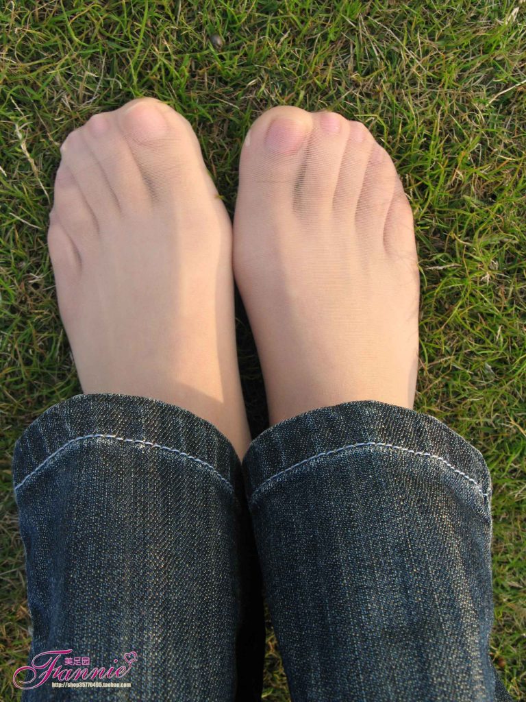 Fannie芬妮每足園 No.365 竊竊私語肉絲 [130P/331MB]插圖