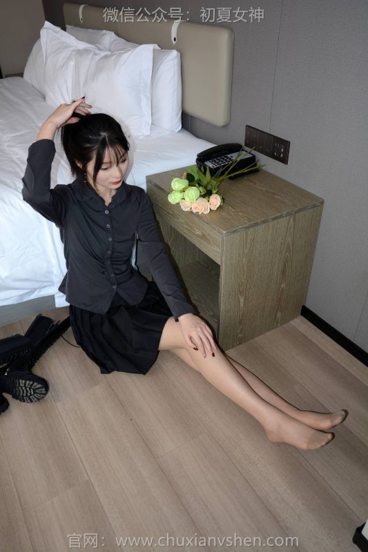 初夏女神 NO.137 安妮 秋天不回來(lái)[99P/1V/2.69GB]-無(wú)料攝影圈