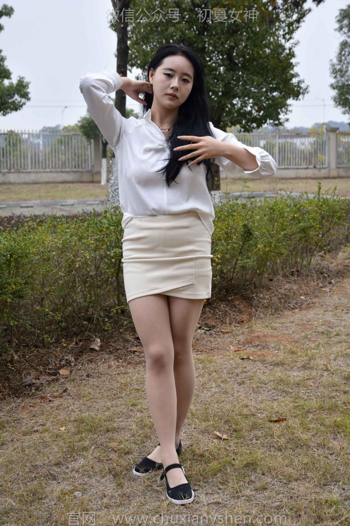 初夏女神 NO.154 小鈺 炫麗布鞋[120P/1V/5.70GB]插圖