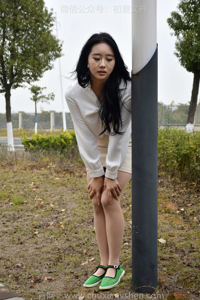 初夏女神 NO.154 小鈺 炫麗布鞋[120P/1V/5.70GB]插圖2