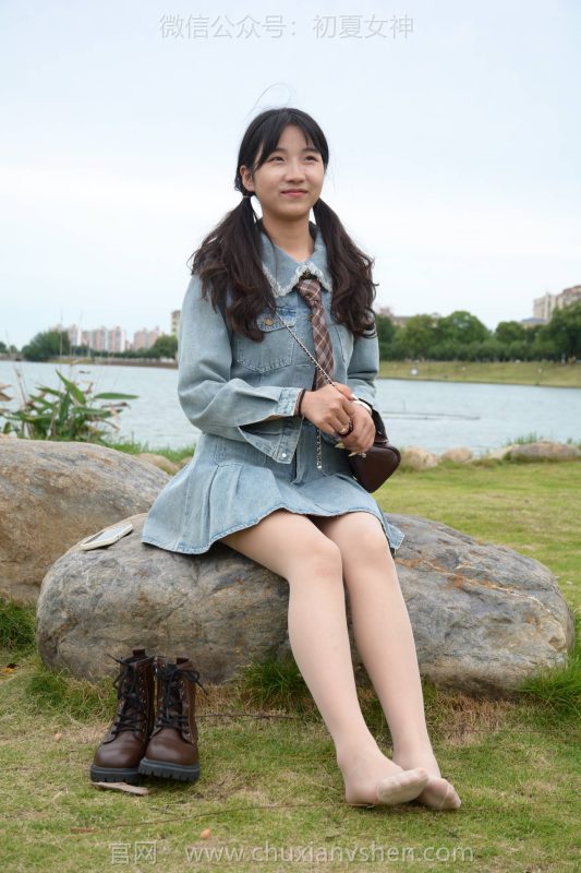 初夏女神 NO.215 點(diǎn)點(diǎn) 七月牛仔[100P/1V/3.86GB]-無(wú)料攝影圈