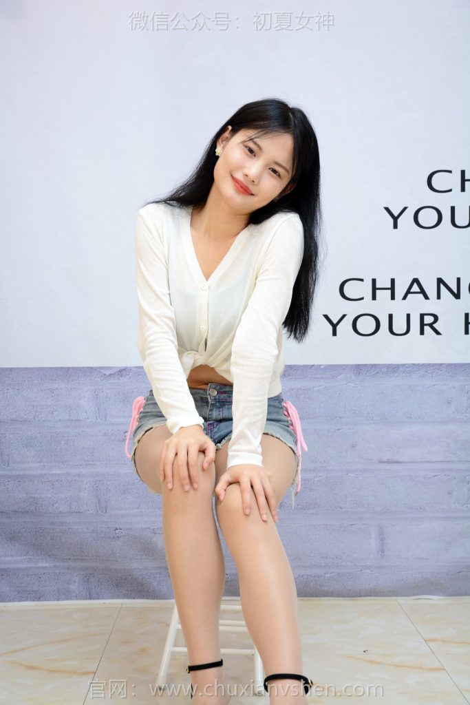 初夏女神 NO.234 幺幺 職業(yè)微笑[100P/1V/4.40GB]插圖3