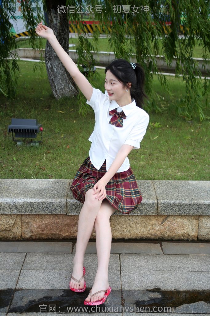 初夏女神 NO.246 安妮 JK人字拖[130P/1V/4.98GB]插圖3