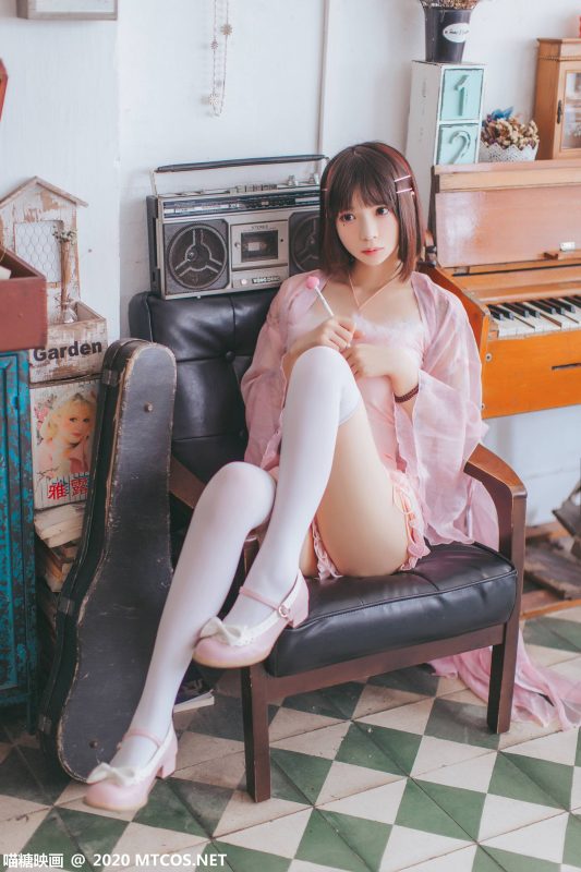 喵糖映畫 VOL.250 粉色披紗白絲少女 [20P/278MB]-無料攝影圈