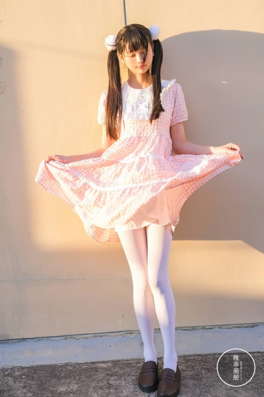 柴系小乖(稚乖畫冊) NO.003 - 夜夜 天臺粉裙[82P/0.98GB]-無料攝影圈