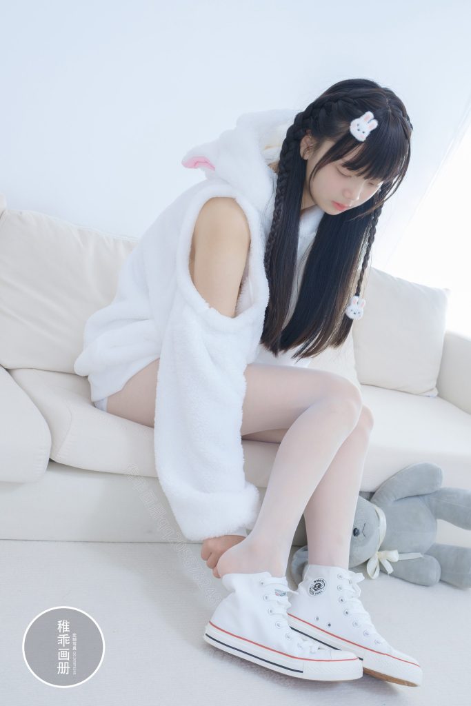 柴系小乖(稚乖畫冊) NO.004 – 晴空 夜夜 白絲雙馬尾[80P/1V/1.85GB]插圖2