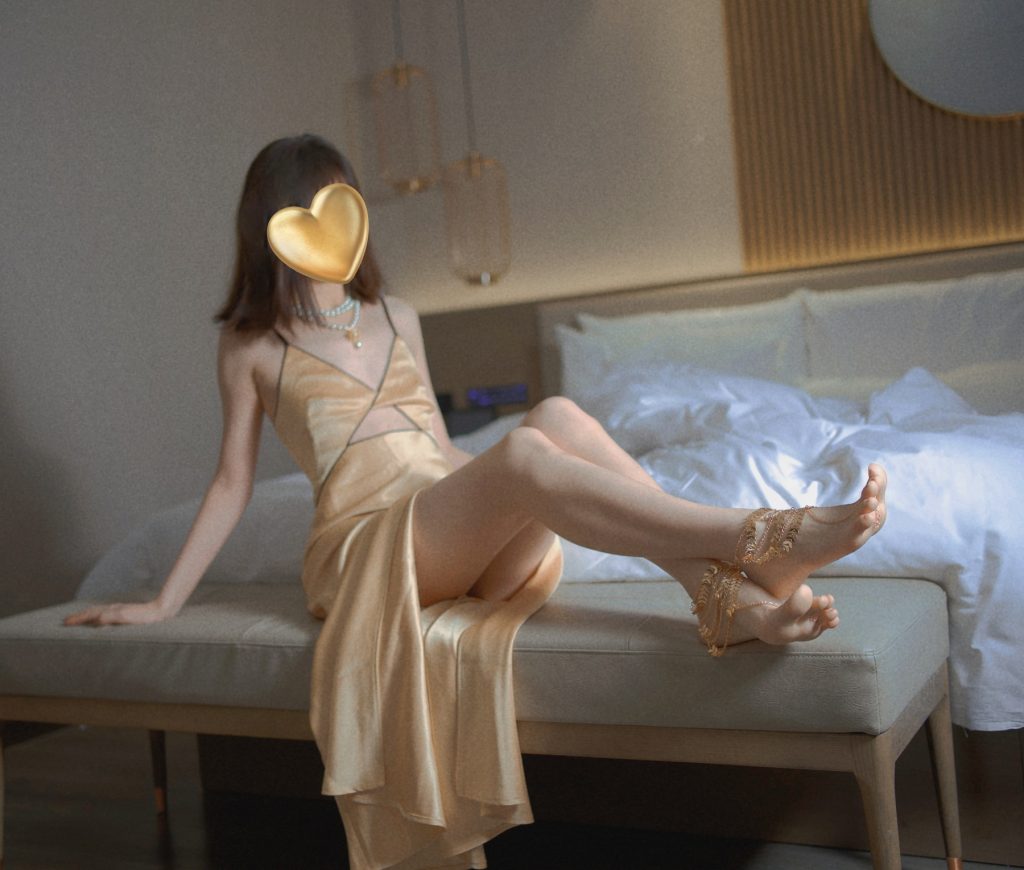 禪院熏 001 金色禮服 jio鏈 [32P/212MB]插圖2