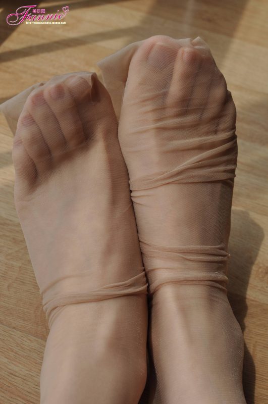 Fannie芬妮每足園 No.400 肉絲特寫1[65P/188MB]-無料攝影圈