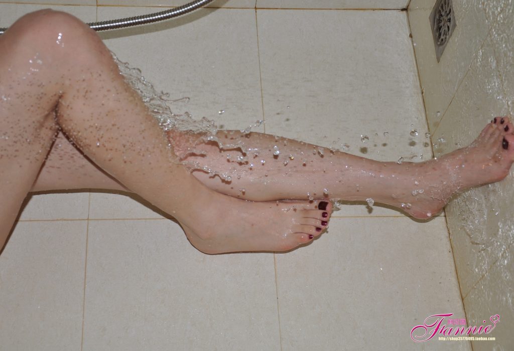 Fannie芬妮每足園 No.414 水歌[32P/81MB]插圖1