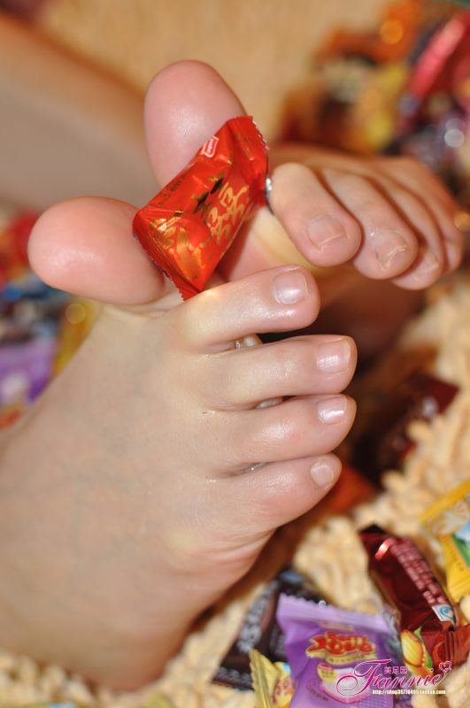 Fannie芬妮每足園 No.451 甜蜜蜜[35P/80MB]-無(wú)料攝影圈