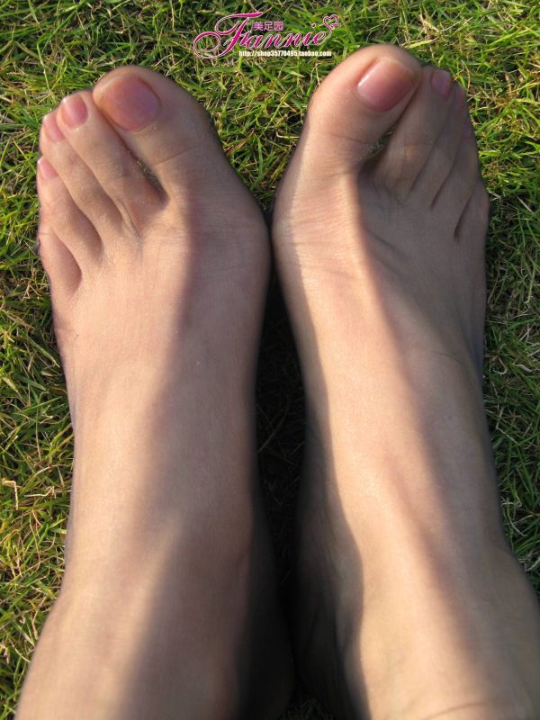 Fannie芬妮每足園 No.465 夕陽(yáng)醉了 純絲裸足[73P/217MB]-無(wú)料攝影圈