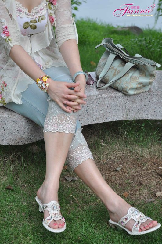 Fannie芬妮每足園 No.498 夏日 陽(yáng)光 細(xì)雨和微風(fēng)[55P/147MB]-無(wú)料攝影圈