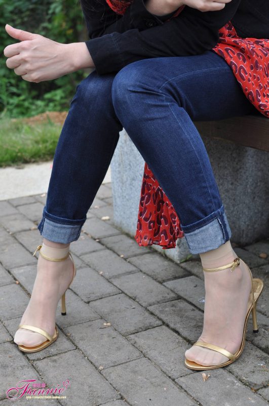 Fannie芬妮每足園 No.524 心緒盈秋 肉絲[84P/236MB]-無料攝影圈