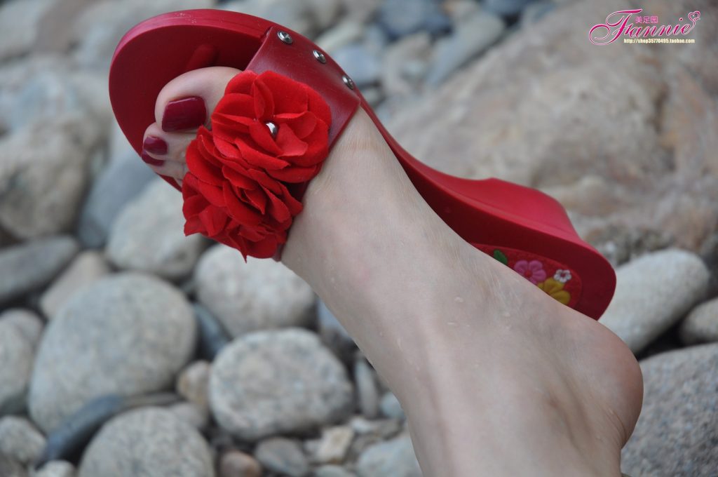 Fannie芬妮每足園 No.538 陽光下的水舞[39P/124MB]插圖1