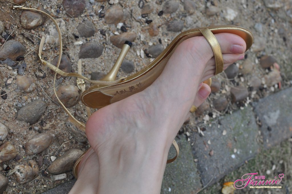 Fannie芬妮每足園 No.599 早春二月 金色高跟[62P/184MB]插圖