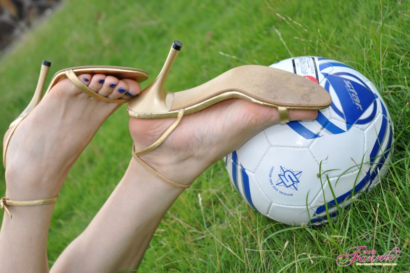 Fannie芬妮每足園 No.614 足球 下[97P/263MB]-無料攝影圈