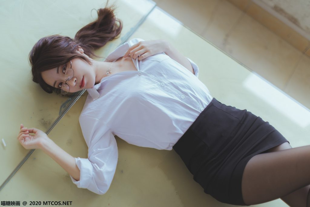 喵糖映畫 VOL.282 OL黑絲教師制服 [29P/217MB]插圖1