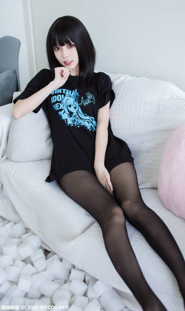 [喵糖映畫(huà)]VOL.331 居家黑絲妙齡少女 [20P/226MB]插圖1