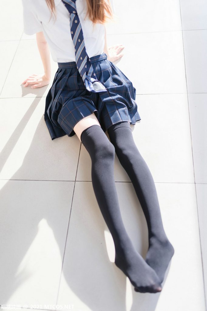 [喵糖映畫]VOL.376 芊芊細(xì)腿 [47P/80.9MB]插圖2