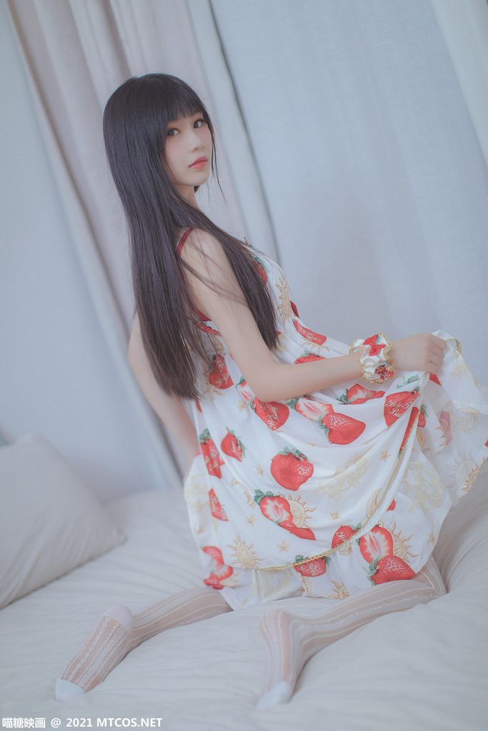 [喵糖映畫]VOL.407 草莓小裙子 [40P/366MB]插圖1