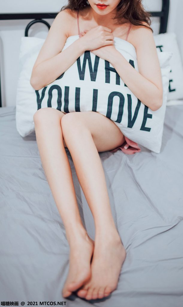 [喵糖映畫(huà)]VOL.408 粉色吊帶睡衣 [21P/151MB]插圖