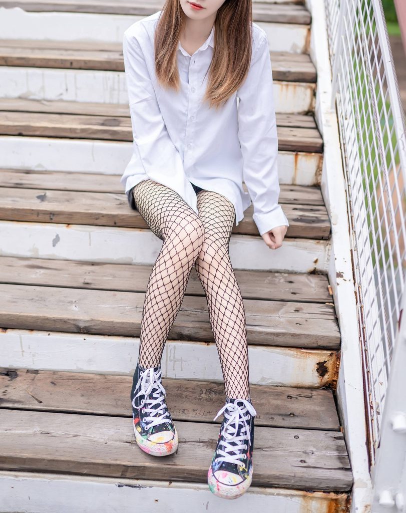 [喵糖映畫]VOL.422 網(wǎng)襪少女[50P/280MB]插圖3