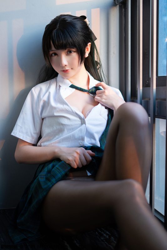 [喵糖映畫]VOL.435 綠色黑絲JK [20P/90MB]-無料攝影圈