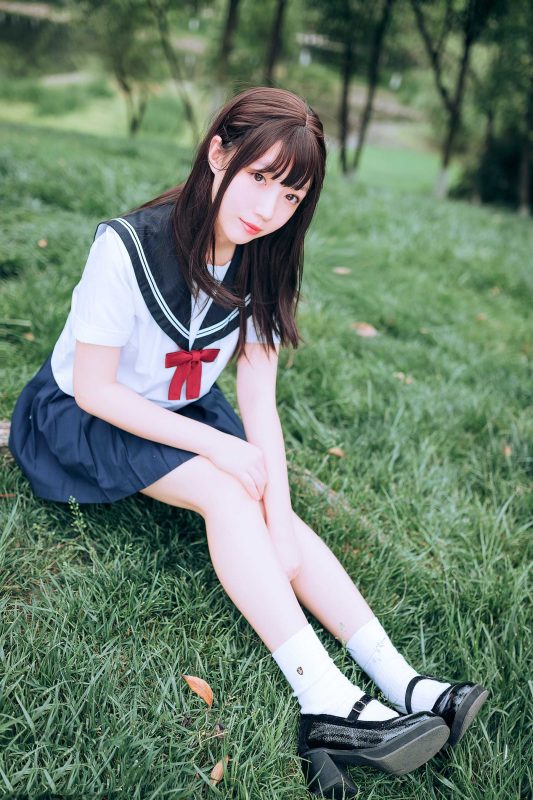 [喵糖映畫]VOL.446 綠意JK [36P/546MB]-無料攝影圈