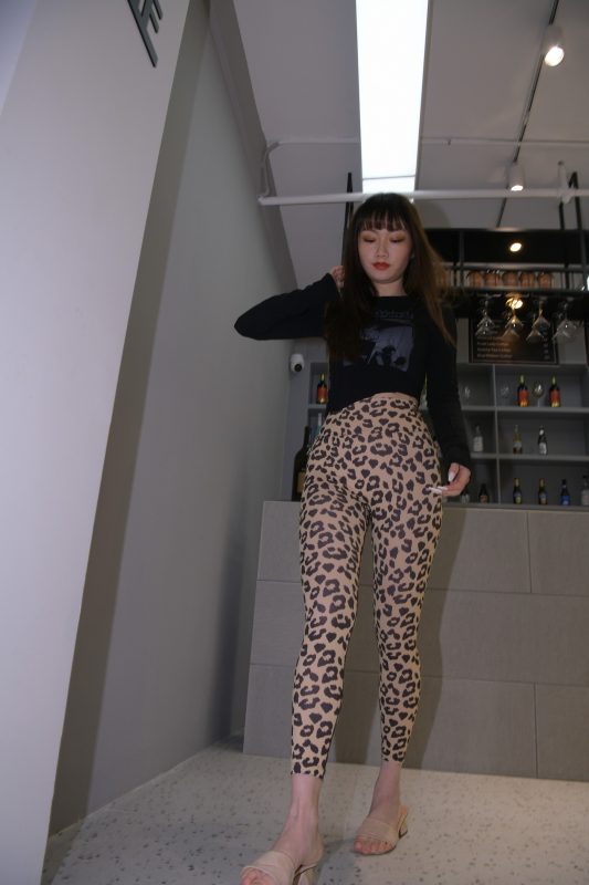 精選街拍 No.253 圓潤翹臀緊身豹紋（一） [100P/168MB]-無料攝影圈