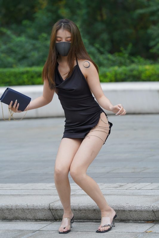 精選街拍 No.309 嫵媚少婦開叉到腰的超短裙（2） [100P/114M]-無料攝影圈