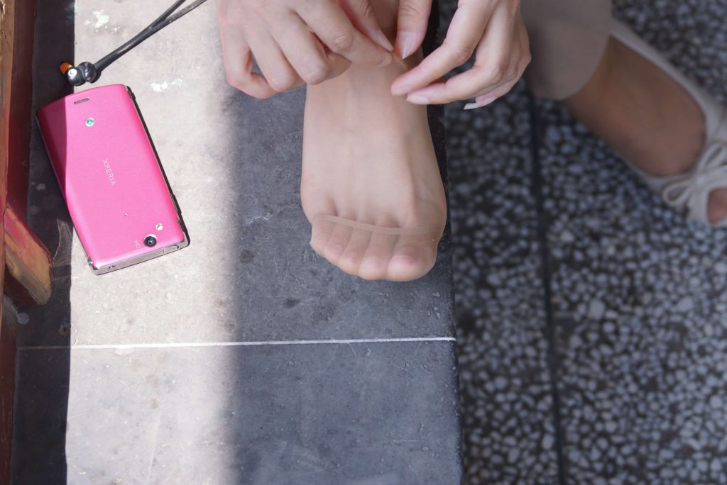 精選街拍 No.317 妹子對絲足的展示非常有感覺 [77P/22M]插圖3