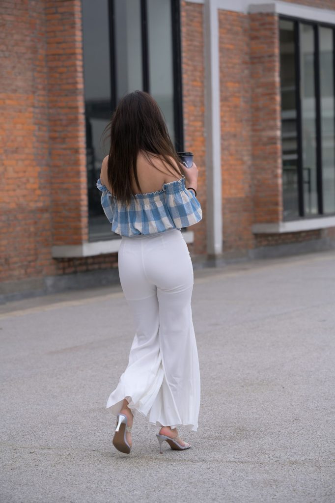 精選街拍 No.324 性感白褲圓潤美臀氣質(zhì)少婦（二） [80P/90M]插圖3