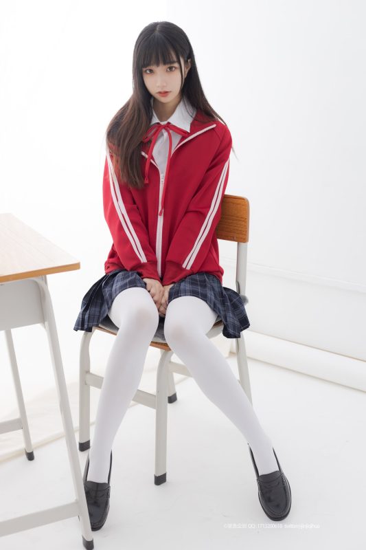 緊急企劃 NO.008 出境妹子：一只喵喵梓 [108P/1V/1.78G]-無(wú)料攝影圈