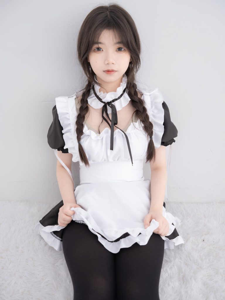 [緊急企劃]內(nèi)部定制 奶昔 黑絲女仆[49P/782MB]插圖