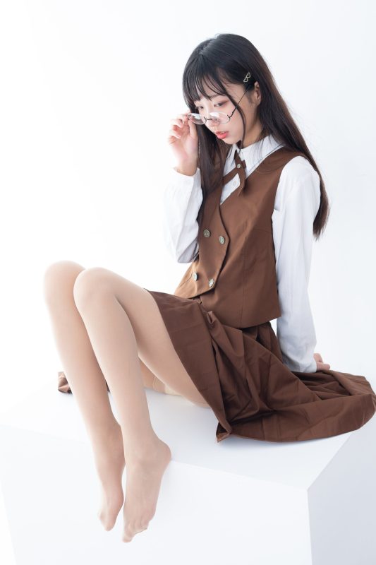 [緊急企劃]內部定制 NO.016 一只喵喵梓 棕色JK裙[48P/1V/1.09GB]-無料攝影圈