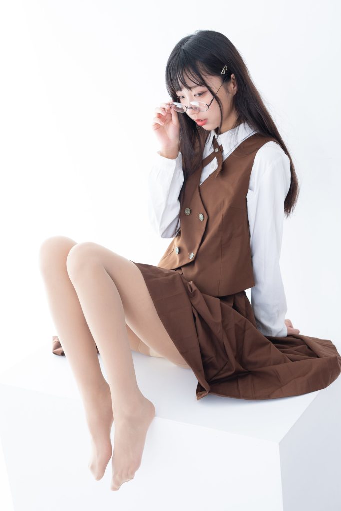 [緊急企劃]內(nèi)部定制 NO.016 一只喵喵梓 棕色JK裙[48P/1V/1.09GB]插圖