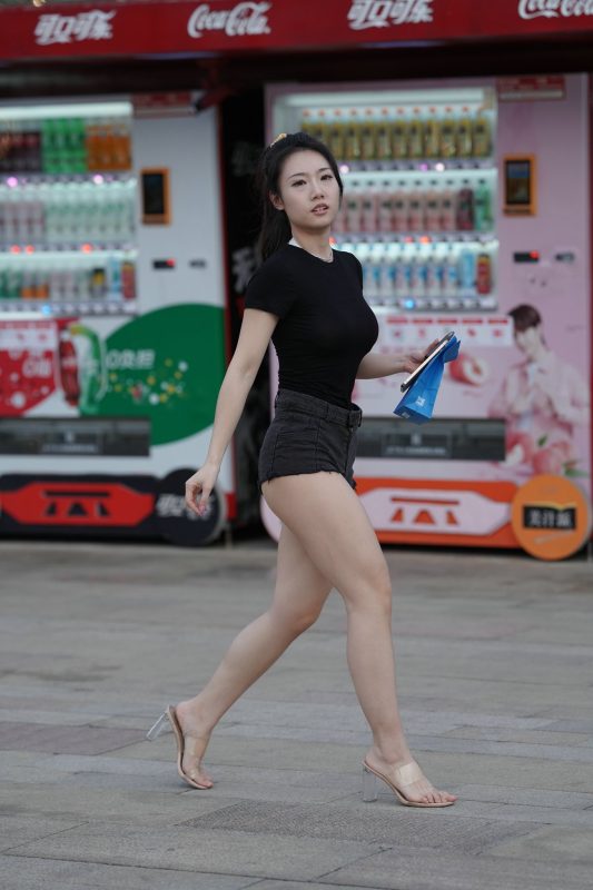 精選街拍 No.357 黑色熱褲美女 2 [32P/29M]-無料攝影圈