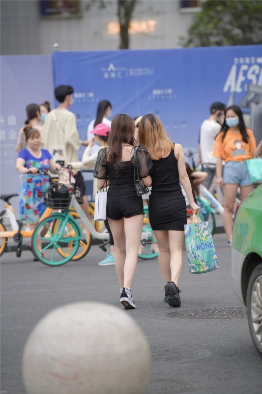 精選街拍 No.364 筆直熱褲大白腿 [39P/18M]-無料攝影圈