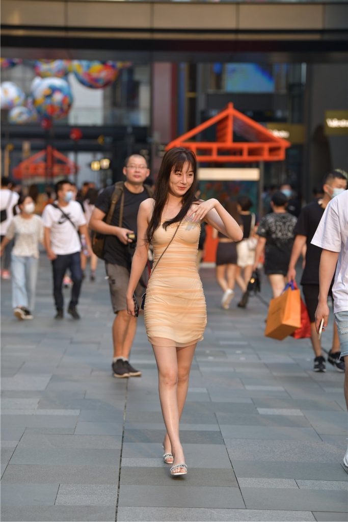 精選街拍 No.369 甜美小酒窩美女 [75P/48M]插圖2