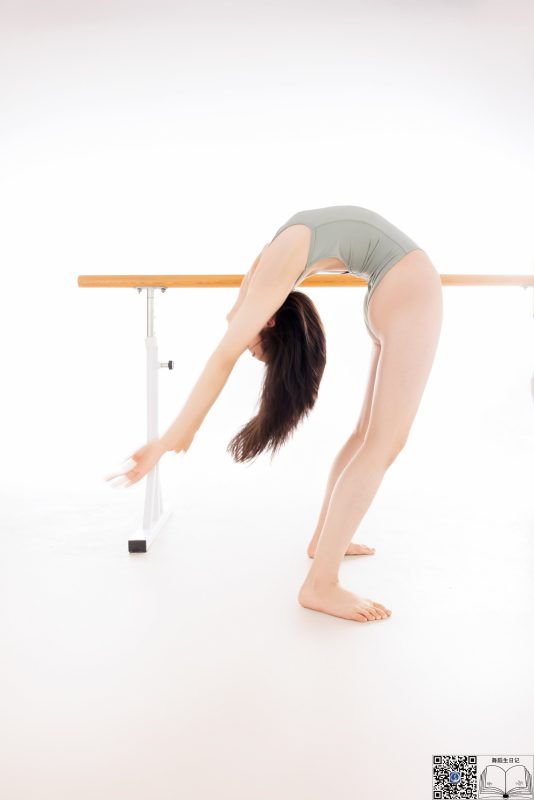 [GALLI嘉麗]舞蹈生日記 064 – 民大桃桃 [41P/256MB]-無料攝影圈