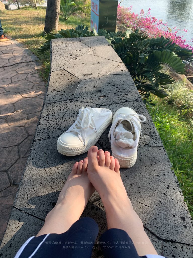 [見(jiàn)新攝影]NO.050 -抖音可愛(ài)學(xué)苑風(fēng)，奶乖少女 [160P/1V/1.59G]插圖1