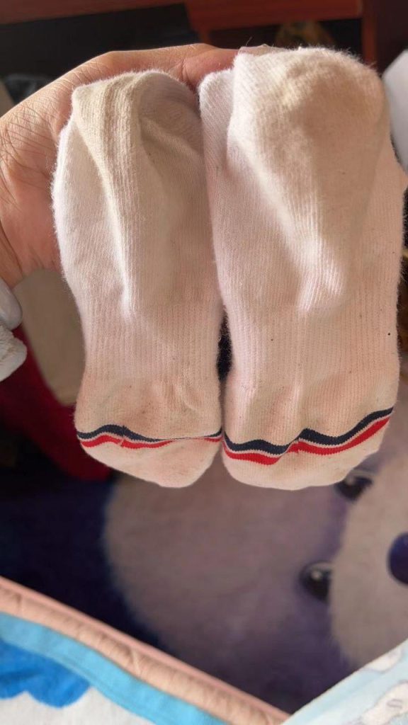 腳模面試臉足同框套路系列-004-06號-172 112 38.5紅發(fā)黑絲展示[8P/8V/68MB]插圖2