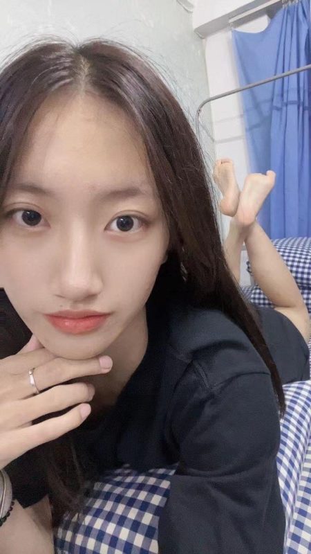 腳模面試臉足同框套路系列-014-16號(hào)-168 96 36口腔 舔腳[40P/20V/195MB]-無料攝影圈