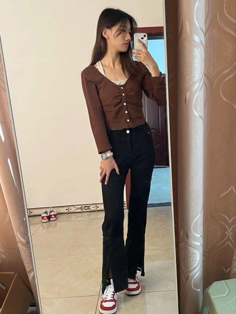 腳模面試臉足同框套路系列-014-16號-168 96 36口腔 舔腳[40P/20V/195MB]插圖1