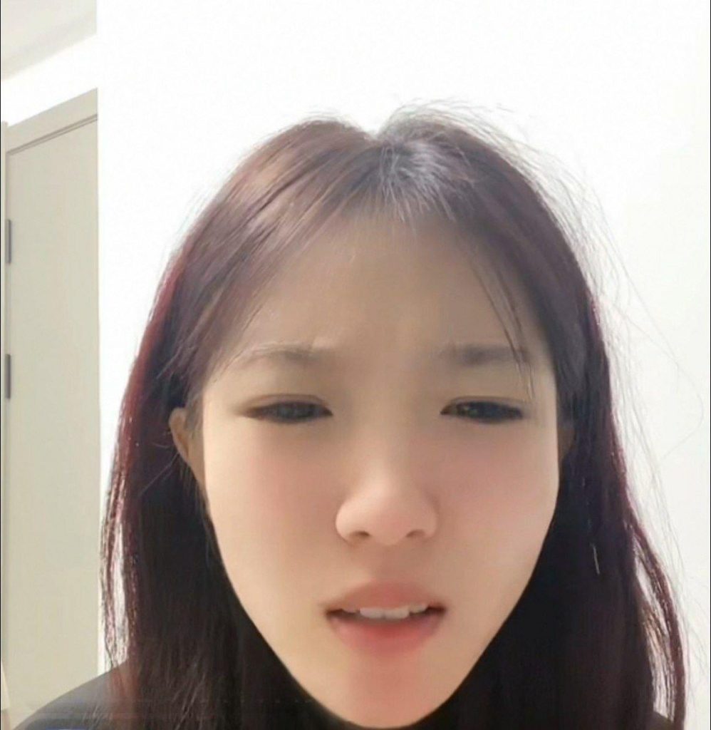 腳模面試臉足同框套路系列-019-21號(hào)-直播中被罵破防[16P/9V/201MB]插圖2